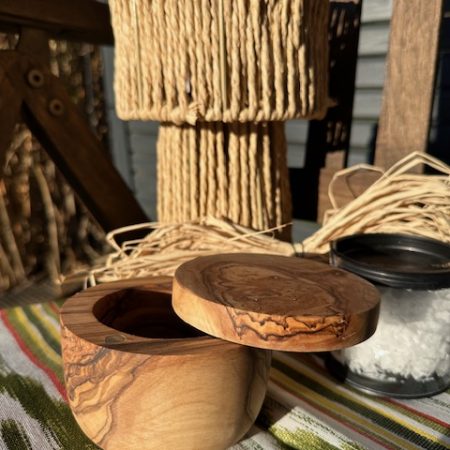 100% Olivenholz - Große Salz-/Gewürzdose mit Magnet Deckel